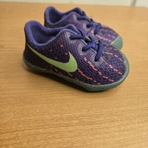 Nike Kids Sneakers in Purple and Green